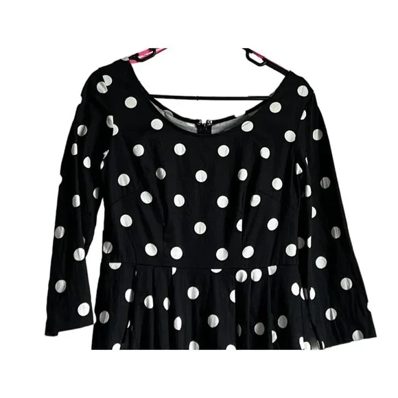 Betsey Johnson Polka Dot Dress Black White 3/4 Sleeve Pleated Size 4 Pockets - Picture 3 of 8